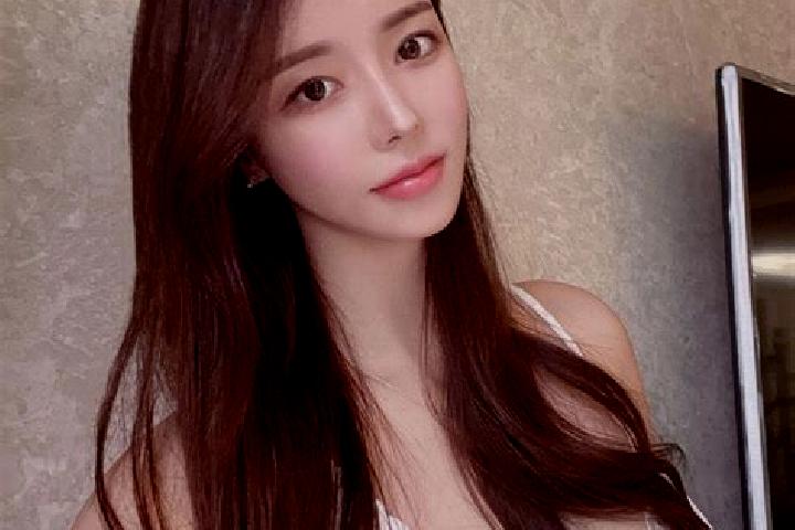 Olivia, 39 — Escort in Hukeng, China