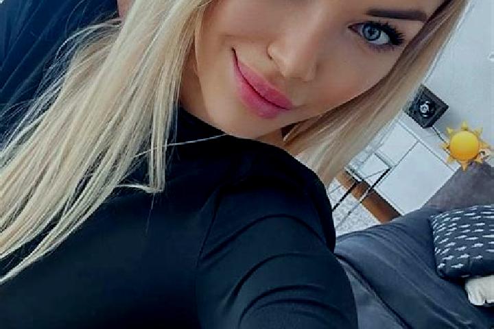 Olivia, 39 — Escort in Neslovice, Czech Republic