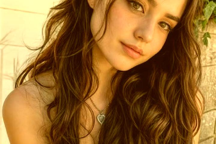 Penelope, 20, a auburn brown-eyed mediterranean companion based in Magny-en-Vexin. Offering CIM, Girlfriend Experience, Couples, Tantra. Available for incall...