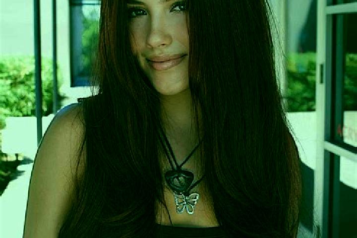 Penelope, 20, a auburn dark-eyed caucasian companion based in Punta Chueca. Offering Duos, OWO, Couples, Massage. Available for incall and outcall, day and e...