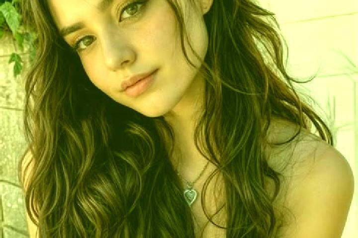 Penelope, 20, a black hazel-eyed slavic companion based in Champeix. Offering Couples, OWO, CIM, Travel Companion, Duos. Available for incall and outcall, ov...