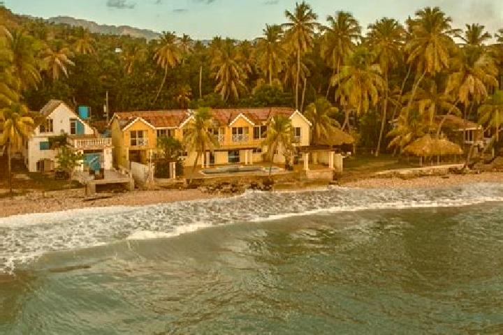 Penelope, 20, a platinum blonde green-eyed mixed companion based in Cayes-Jacmel. Offering 69, Roleplay, A-Level, Domination, Party Girl. Available for incal...