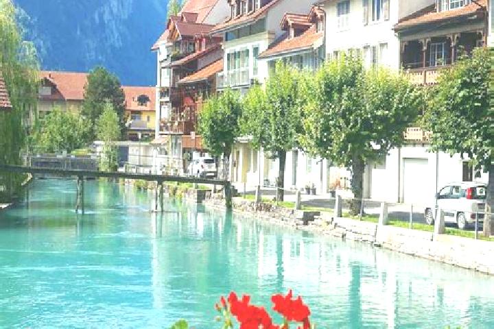 Penelope, 20 — Escort in Kleinandelfingen, Switzerland