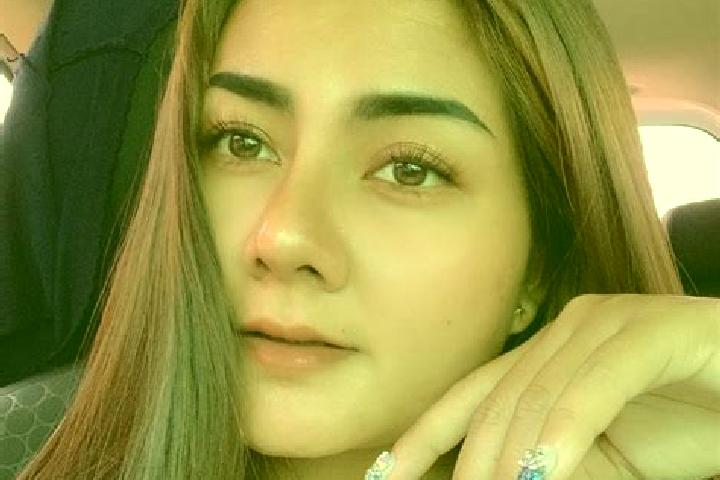 Penelope, 20 — Escort in Tang Kabud, Iran