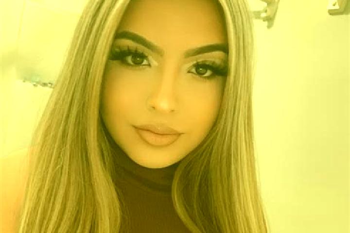 Penelope, 21, a blonde amber-eyed latina companion based in Telisai. Offering BDSM, Duos, Couples, Prostate Massage. Available for incall and outcall, day an...