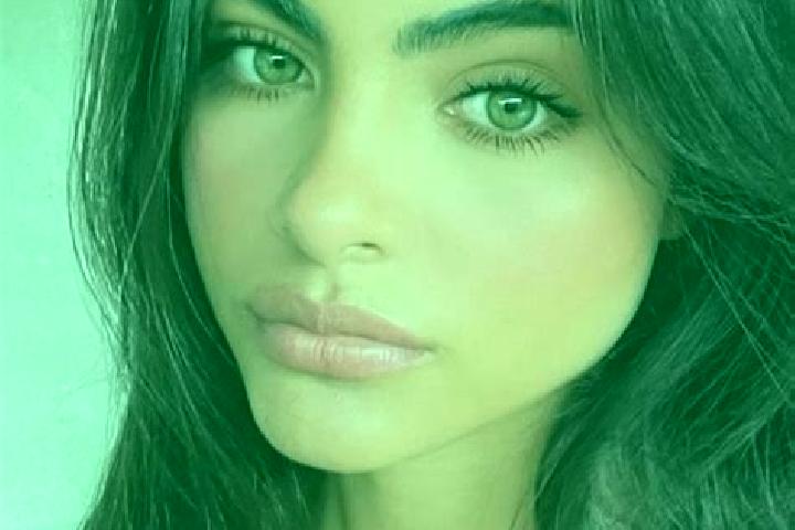 Penelope, 21, a brunette dark-eyed middle eastern companion based in Daliyya. Offering Massage, Striptease, CIM, Prostate Massage, Fetish. Available for inca...