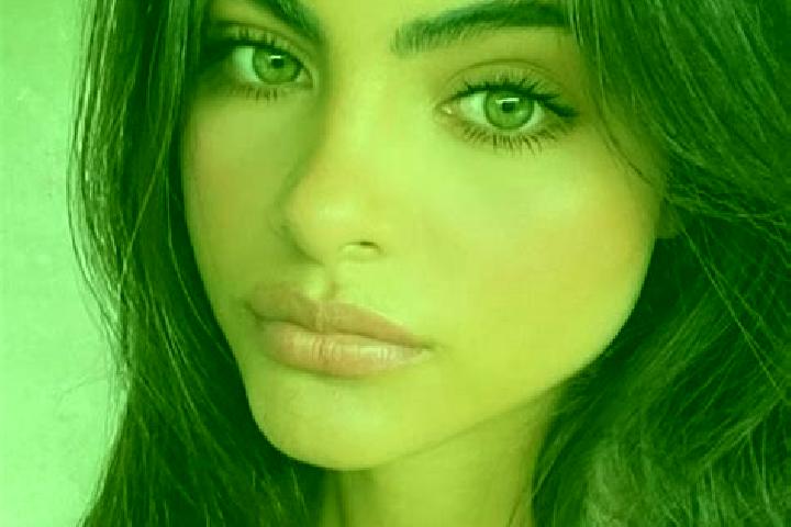 Penelope, 21, a brunette green-eyed latina companion based in Aungban. Offering GFE, CIM, Overnight. Available for incall and outcall, day and evening dates.