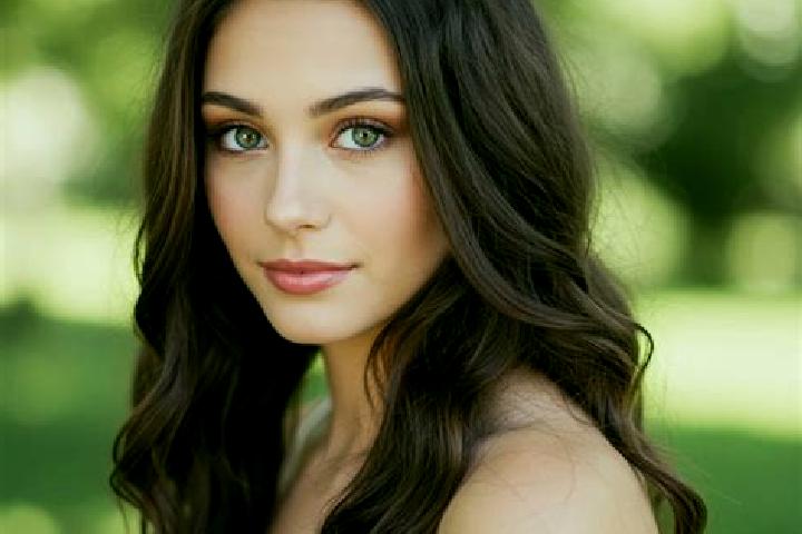 Penelope, 21, a brunette hazel-eyed slavic companion based in Ampflwang. Offering Dinner Date, Tantra, GFE. Available for incall and outcall, day and evening...