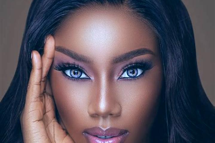 Penelope, 21, a chestnut blue-eyed ebony companion based in Creetown. Offering Deep French Kissing, Tantra. Available for incall and outcall, overnight booki...