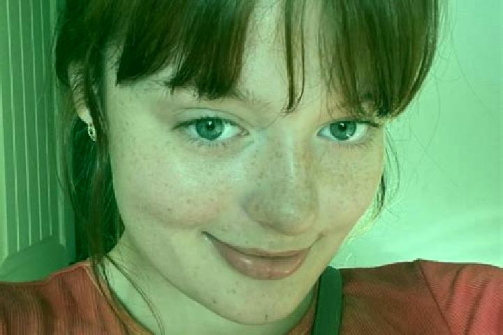 Penelope, 21, a red dark-eyed european companion based in Gornja Breza. Offering Roleplay, Striptease, A-Level, Overnight. Available for incall and outcall, ...