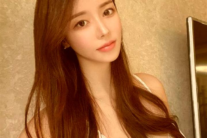 Penelope, 21 — Escort in Yuduan, China