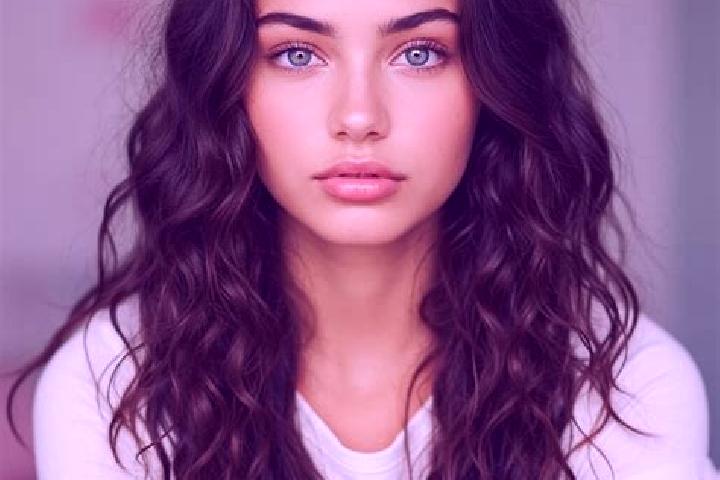 Penelope, 22, a auburn amber-eyed mediterranean companion based in Jetut. Offering 69, Dinner Date, BDSM. Available for incall and outcall, day and evening d...