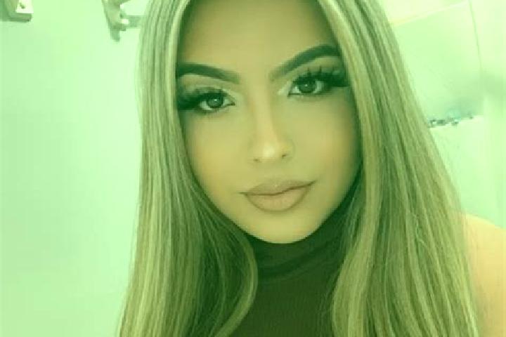 Penelope, 22, a auburn blue-eyed mixed companion based in Ony-Babre. Offering Couples, Striptease, Fetish. Available for incall and outcall, overnight bookin...