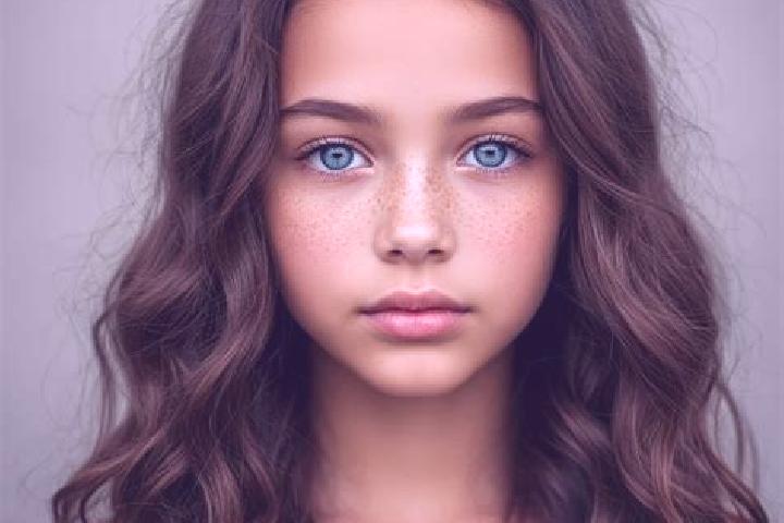Penelope, 22, a auburn grey-eyed mediterranean companion based in Rutledge. Offering CIM, Couples, 69. Available for incall and outcall, day and evening dates.