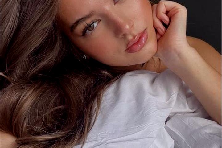 Penelope, 22, a chestnut dark-eyed latina companion based in La Colorada. Offering Tantra, Dinner Date, 69, GFE. Available for incall and outcall, overnight ...