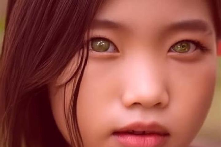 Penelope, 22, a chestnut green-eyed asian companion based in Mtunzini. Offering CIM, Tantra, Fetish, Striptease. Available for incall and outcall, day and ev...