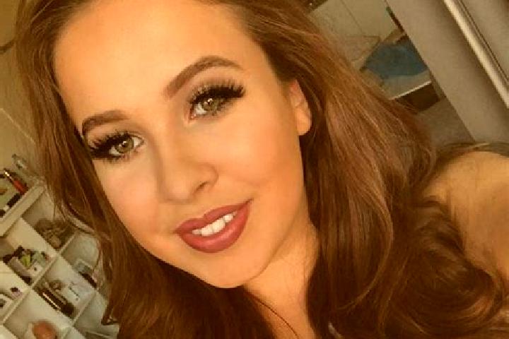 Penelope, 22, a dark blonde dark-eyed mediterranean companion based in Barkly East. Offering BDSM, Couples, Travel Companion. Available for incall and outcal...