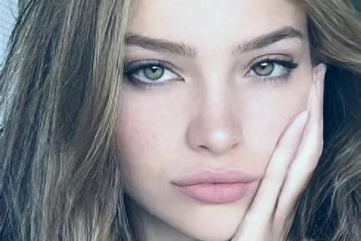 Penelope, 22, a dark blonde hazel-eyed asian companion based in Gumirih Krajan. Offering OWO, Dinner Date, Overnight, Fetish. Available for incall and outcal...