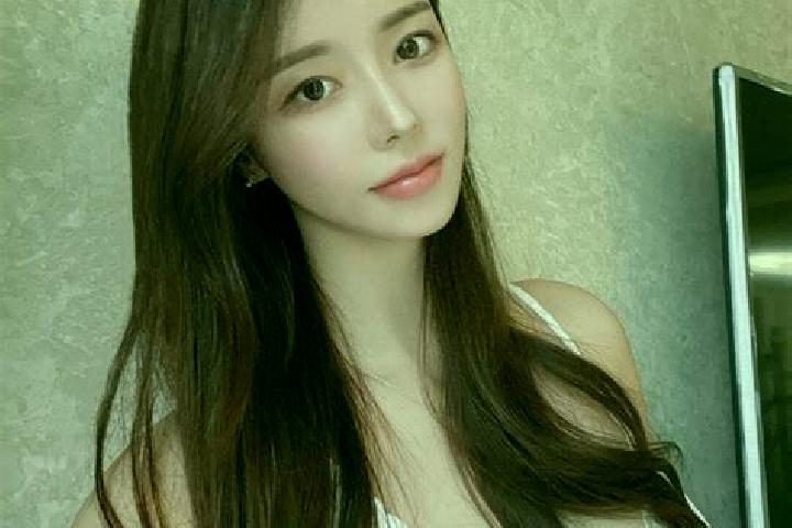 Penelope, 22 — Escort in Ganq Ger, China
