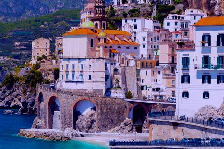 Penelope, 22 — Escort in Loreglia, Italy