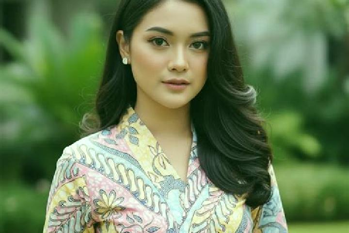 Penelope, 22 — Escort in Modis, Indonesia