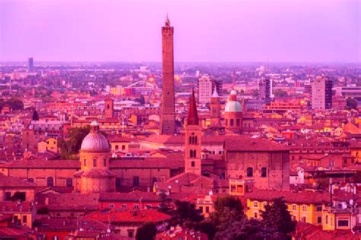 Penelope, 22 — Escort in Volongo, Italy