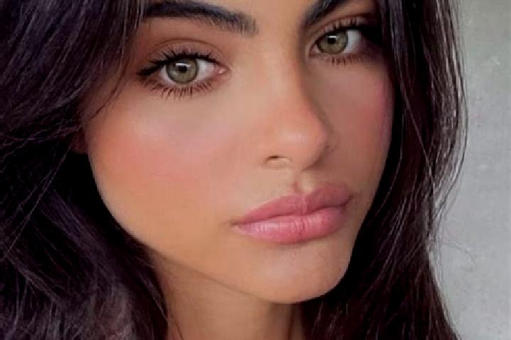 Penelope, 23, a black hazel-eyed ebony companion based in Santa Maria in Valle. Offering Duos, Massage, Prostate Massage, Couples, Tantra. Available for inca...