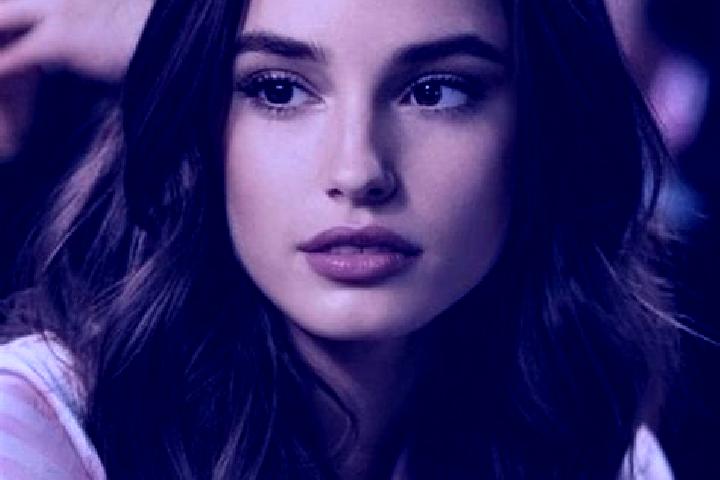 Penelope, 23, a brunette brown-eyed indian companion based in Tromabo. Offering Deep French Kissing, Domination, GFE. Available for incall and outcall, day a...