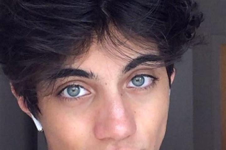 Penelope, 23, a chestnut grey-eyed caucasian companion based in San Miguel el Grande. Offering Roleplay, Dinner Date, OWO, Domination, Duos. Available for in...