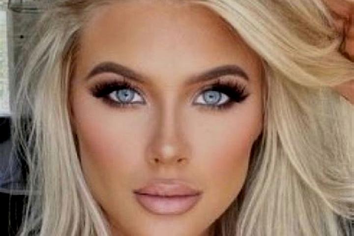 Penelope, 23, a platinum blonde hazel-eyed middle eastern companion based in Gomunice. Offering Prostate Massage, Party Girl, Roleplay, Couples, Massage. Ava...
