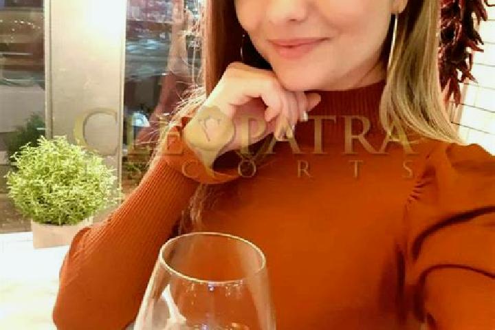 Penelope, 23, a red green-eyed caucasian companion based in Vitznau. Offering Dinner Date, OWO, BDSM, Duos, Domination. Available for incall and outcall, day...