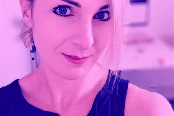 Penelope, 23 — Escort in Creon, France