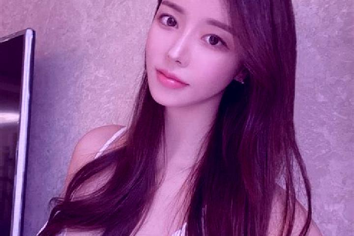 Penelope, 23 — Escort in Gujeong, South Korea