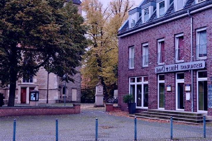 Penelope, 23 — Escort in Nienberge, Germany