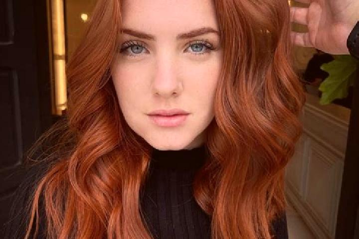 Penelope, 24, a auburn blue-eyed mediterranean companion based in Sub Cetate. Offering Roleplay, Fetish, Duos, Couples. Available for incall and outcall, day...