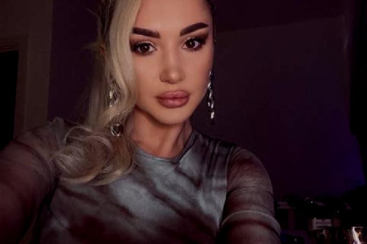 Penelope, 24, a blonde dark-eyed mediterranean companion based in Bagupaye. Offering Party Girl, BDSM, Dinner Date, Duos, GFE. Available for incall and outca...