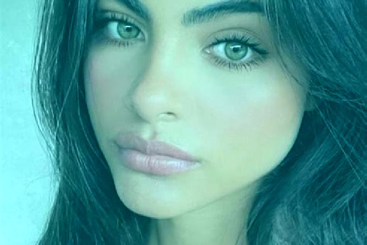 Penelope, 24, a brunette brown-eyed middle eastern companion based in Piteasca. Offering A-Level, Domination, Tantra. Available for incall and outcall, day a...