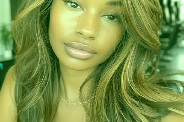 Penelope, 24, a dark blonde brown-eyed mixed companion based in Nereto. Offering Striptease, Roleplay, OWO. Available for incall and outcall, day and evening...