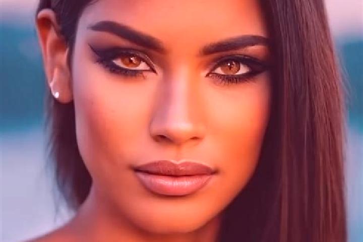 Penelope, 24, a dark blonde green-eyed latina companion based in Lenti. Offering Tantra, Striptease, Deep French Kissing. Available for incall and outcall, d...