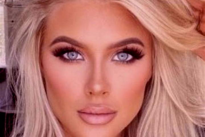 Penelope, 24, a platinum blonde hazel-eyed mixed companion based in Rozhyshche. Offering Domination, Striptease, CIM. Available for incall and outcall, day a...