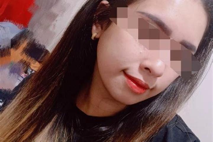Penelope, 24, a red dark-eyed asian companion based in Rynholec. Offering A-Level, 69, Travel Companion, Domination, Fetish. Available for incall and outcall...