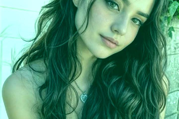 Penelope, 24, a red hazel-eyed middle eastern companion based in Pejucara. Offering Striptease, Prostate Massage, 69. Available for incall and outcall, overn...