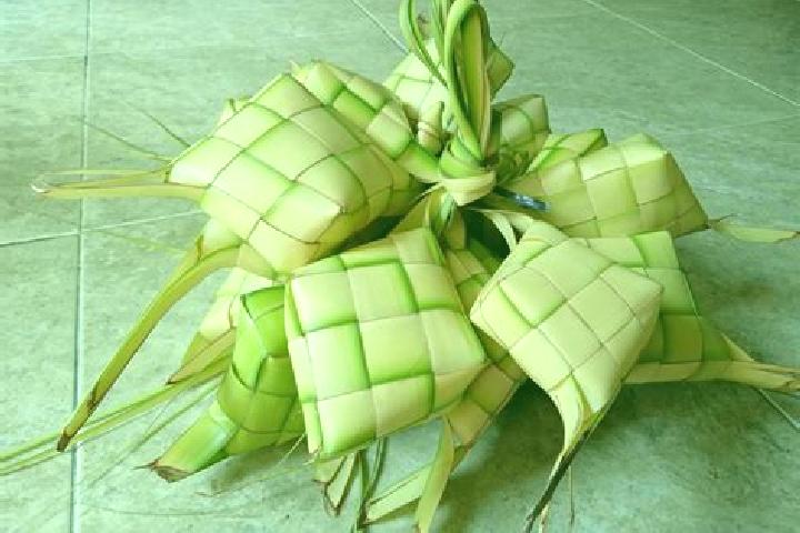 Penelope, 24 — Escort in Ketupat, Indonesia
