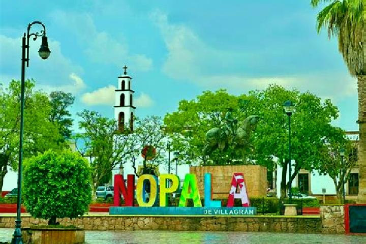 Penelope, 24 — Escort in Nopala de Villagran, Mexico