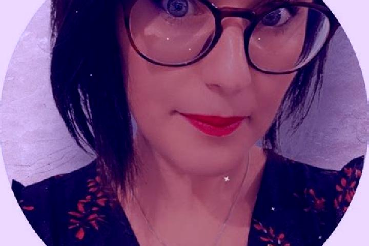 Penelope, 24 — Escort in Petiville, France