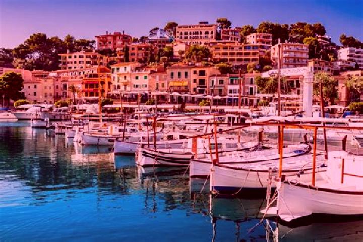 Penelope, 24 — Escort in Port de Soller, Spain
