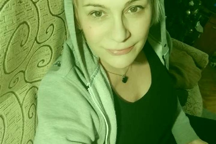 Penelope, 24 — Escort in Szeremle, Hungary