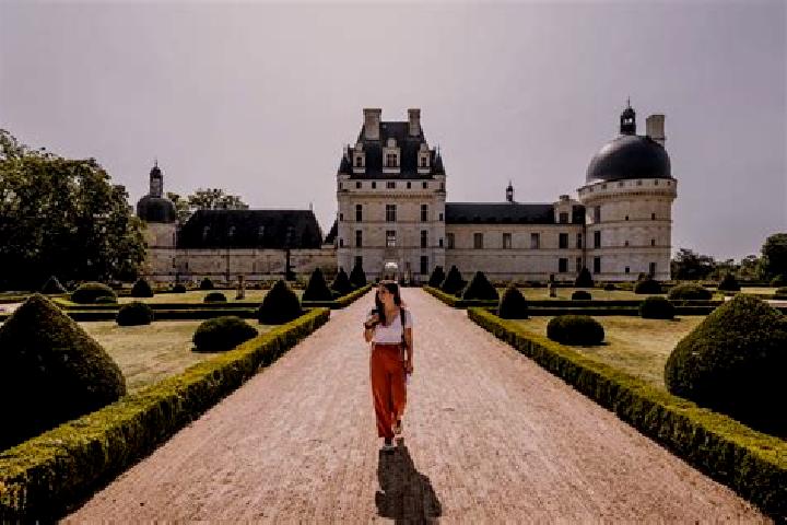 Penelope, 24 — Escort in Valencay, France