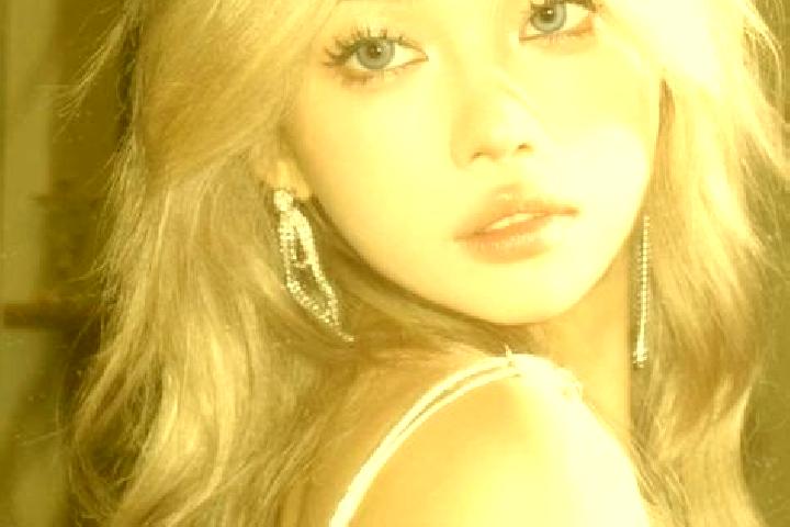 Penelope, 25, a blonde dark-eyed asian companion based in Metcalfe. Offering Dinner Date, CIM, OWO, Duos. Available for incall and outcall, day and evening d...