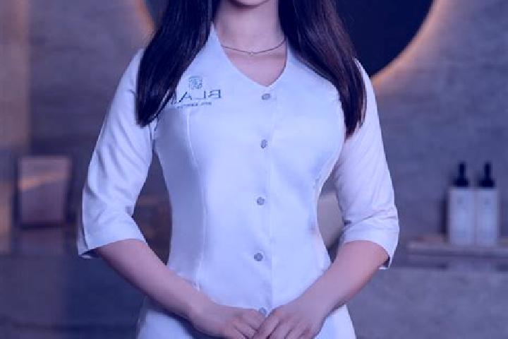 Penelope, 25, a chestnut dark-eyed caucasian companion based in Horni Slavkov. Offering Tantra, Erotic Massage, Striptease, 69. Available for incall and outc...